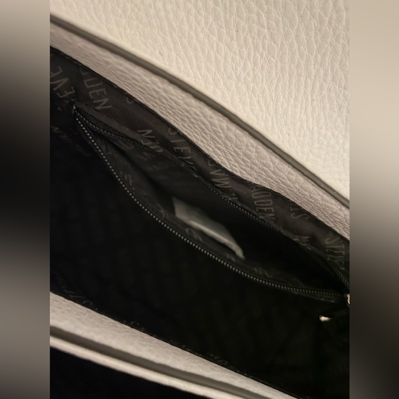 NWT Steven Madden Crossbody - White - Picture 2 of 10